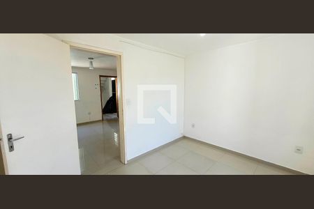Quarto 02 de apartamento para alugar com 2 quartos, 53m² em Chacara Dona Escolastica, Itaquaquecetuba