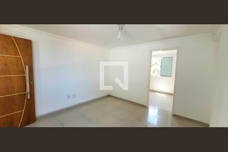 Sala de apartamento para alugar com 2 quartos, 53m² em Chacara Dona Escolastica, Itaquaquecetuba