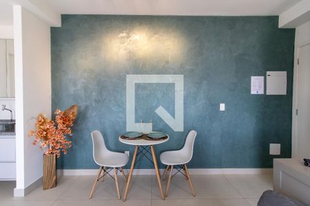 Sala de apartamento à venda com 1 quarto, 40m² em Cambuí, Campinas