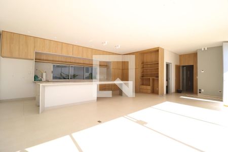 Sala/Cozinha de casa para alugar com 3 quartos, 233m² em Jardim Karaíba, Uberlândia