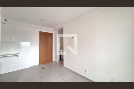 Sala/Cozinha/Área de serviço de apartamento para alugar com 2 quartos, 37m² em Lapa, São Paulo