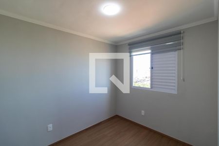 Quarto 01 de apartamento para alugar com 2 quartos, 44m² em Vila Satúrnia, Campinas