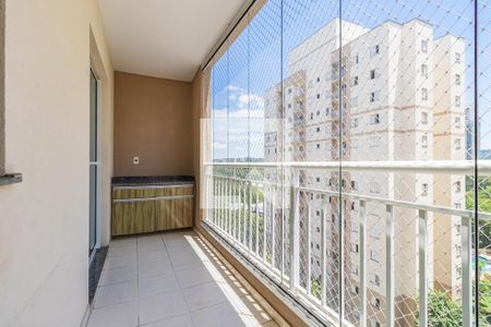 Apartamento para alugar com 2 quartos, 72m² em Jardim Tupanci, Barueri