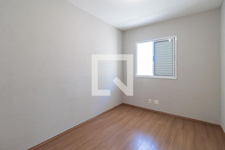 Apartamento para alugar com 2 quartos, 72m² em Jardim Tupanci, Barueri