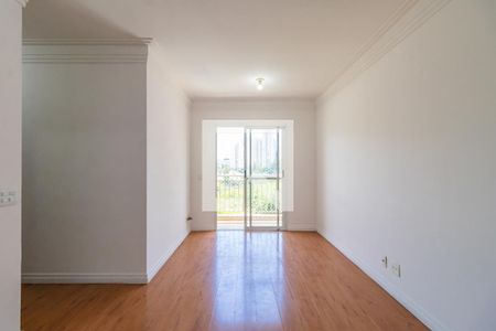 Sala de apartamento para alugar com 3 quartos, 72m² em Jardim Tupanci, Barueri
