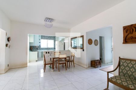 Sala de casa para alugar com 4 quartos, 218m² em Vila Brandina, Campinas