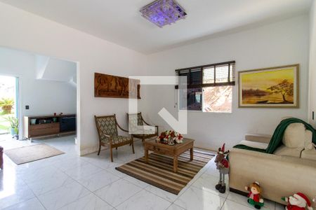 Sala de casa para alugar com 4 quartos, 218m² em Vila Brandina, Campinas