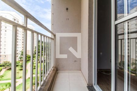 Sacada de apartamento para alugar com 2 quartos, 57m² em Jardim Tupanci, Barueri