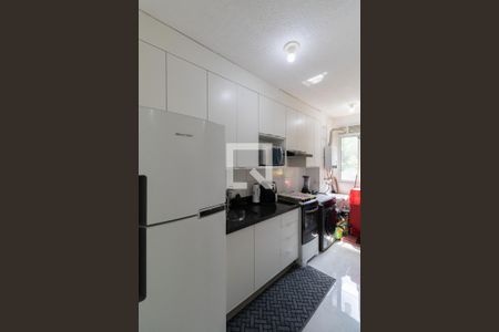 Cozinha e Área de Serviço de apartamento para alugar com 2 quartos, 41m² em Jardim Santa Teresinha, São Paulo