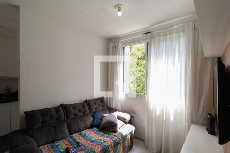 Sala e Cozinha de apartamento para alugar com 2 quartos, 41m² em Jardim Santa Teresinha, São Paulo