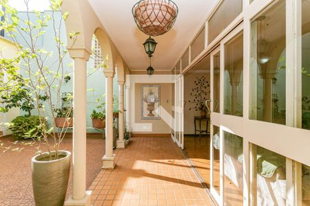 Quintal de casa à venda com 4 quartos, 236m² em Bosque da Saúde, São Paulo