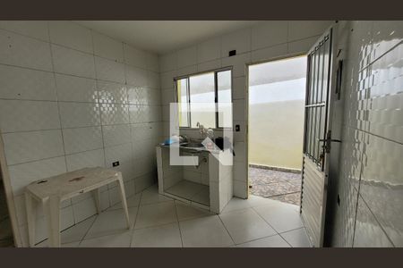 Sala/Cozinha de casa para alugar com 2 quartos, 40m² em Jardim Odete, Itaquaquecetuba