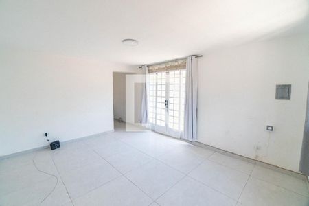 Casa para alugar com 2 quartos, 120m² em Vila Imperio, São Paulo