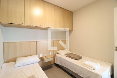Quarto 1 de apartamento para alugar com 2 quartos, 70m² em Tibery, Uberlândia