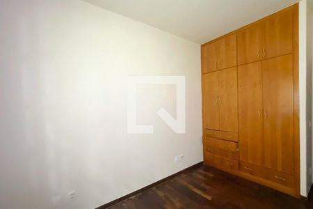 Quarto 2 de casa de condomínio para alugar com 6 quartos, 280m² em Parque do Engenho, Nova Lima