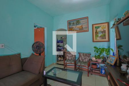 Casa à venda com 3 quartos, 100m² em Nacional, Contagem