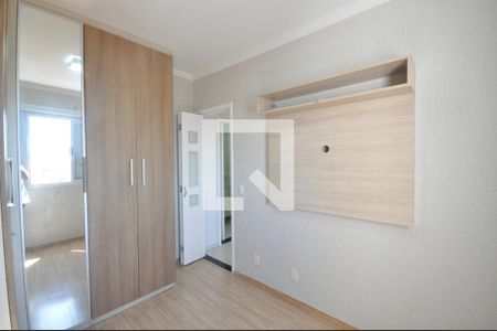 Quarto 1 de apartamento para alugar com 2 quartos, 54m² em Vila Mazzei, São Paulo
