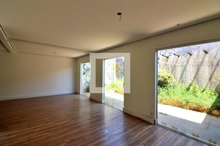 Sala  de casa de condomínio para alugar com 3 quartos, 240m² em Jardim Lauro Gomes, São Bernardo do Campo