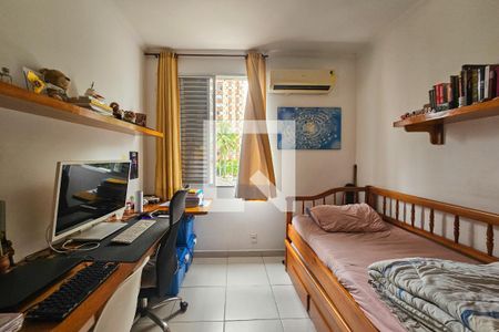 Quarto de apartamento para alugar com 2 quartos, 85m² em Vila Maia, Guarujá