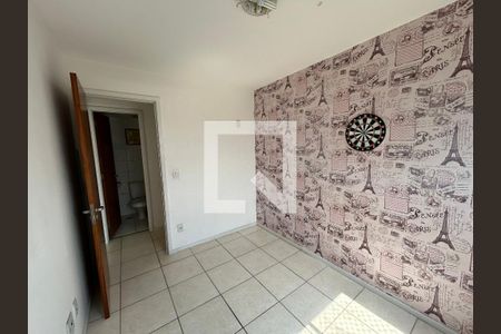 Quarto de apartamento para alugar com 2 quartos, 55m² em Del Castilho, Rio de Janeiro