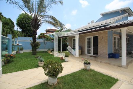 Frente de casa de condomínio para alugar com 4 quartos, 271m² em Jacarepaguá, Rio de Janeiro
