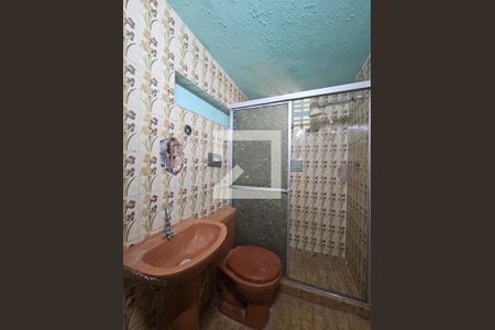 Banheiro de casa para alugar com 1 quarto, 60m² em Acupe, Salvador