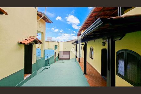 Casa para alugar com 4 quartos, 350m² em Cachoeirinha, Belo Horizonte