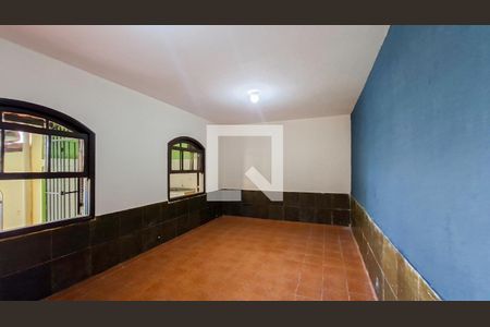 Casa para alugar com 4 quartos, 350m² em Cachoeirinha, Belo Horizonte