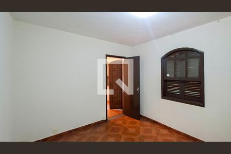 Casa para alugar com 4 quartos, 350m² em Cachoeirinha, Belo Horizonte