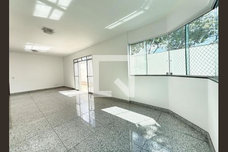 Apartamento à venda com 3 quartos, 234m² em Prado, Belo Horizonte