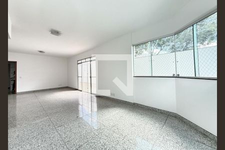 Apartamento à venda com 3 quartos, 234m² em Prado, Belo Horizonte