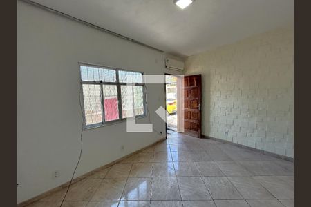 Sala de casa para alugar com 2 quartos, 60m² em Inhaúma, Rio de Janeiro