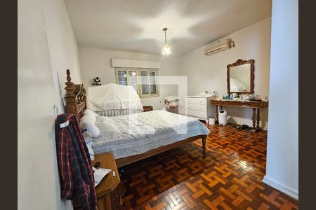 Suite de casa para alugar com 5 quartos, 236m² em Chácara Santo Antônio, São Paulo