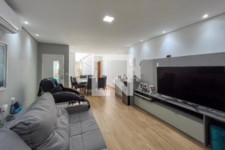 Sala de casa à venda com 3 quartos, 215m² em Vila Gumercindo, São Paulo