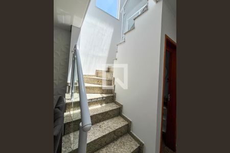 Escada de casa à venda com 3 quartos, 215m² em Vila Gumercindo, São Paulo