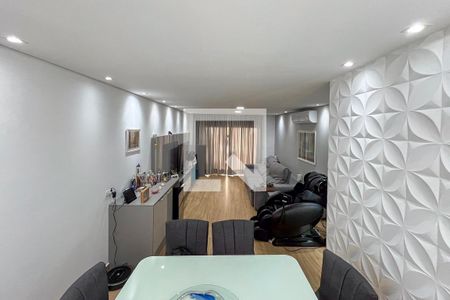 Sala de casa à venda com 3 quartos, 215m² em Vila Gumercindo, São Paulo