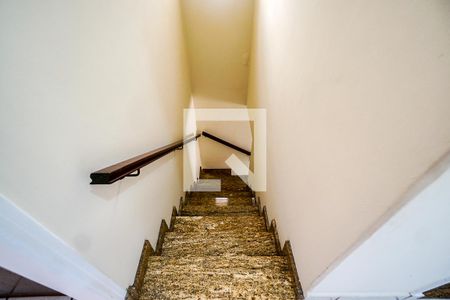 Escada de casa de condomínio à venda com 2 quartos, 110m² em Vila Gomes Cardim, São Paulo