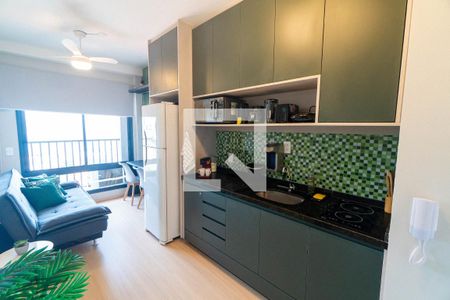Sala/Cozinha de kitnet/studio para alugar com 1 quarto, 28m² em Mirandópolis, São Paulo