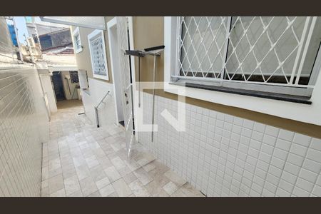 Quintal de casa para alugar com 3 quartos, 211m² em Pompéia, Santos