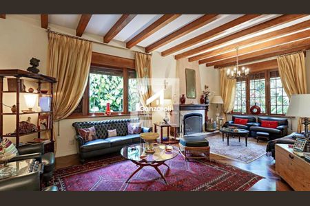 Casa à venda com 4 quartos, 420m² em Pacaembu, São Paulo