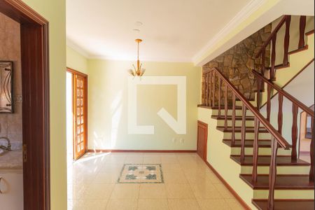 Sala de casa de condomínio à venda com 3 quartos, 220m² em Roncaglia, Campinas