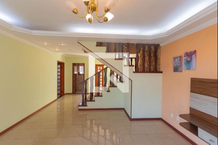 Sala de casa de condomínio à venda com 3 quartos, 220m² em Roncaglia, Campinas