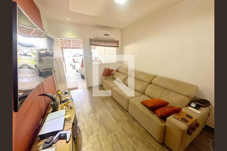 Sala de TV de casa para alugar com 2 quartos, 145m² em São João do Rio Vermelho, Florianópolis