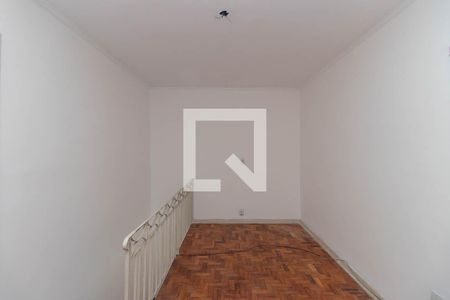 Hall da escada de casa para alugar com 2 quartos, 145m² em Vila Mazzei, São Paulo