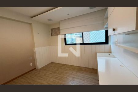 Apartamento à venda com 3 quartos, 127m² em Icaraí, Niterói