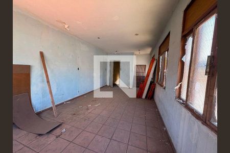 Casa à venda com 5 quartos, 220m² em São Domingos, Niterói