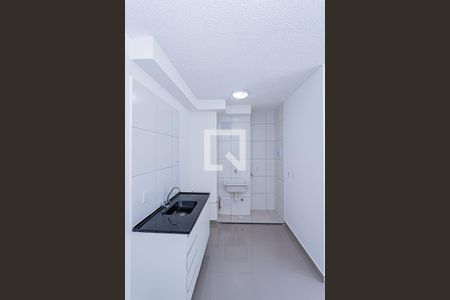 Sala, cozinha e área de serviço de apartamento para alugar com 2 quartos, 35m² em Vila Barreto, São Paulo