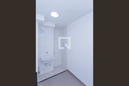 Sala, cozinha e área de serviço de apartamento para alugar com 2 quartos, 35m² em Vila Barreto, São Paulo