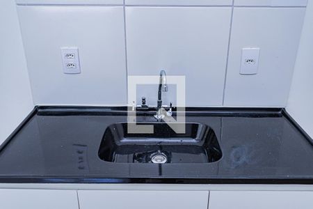 Sala, cozinha e área de serviço de apartamento para alugar com 2 quartos, 35m² em Vila Barreto, São Paulo