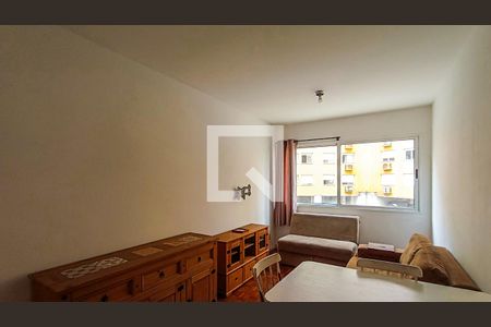 Sala de apartamento para alugar com 3 quartos, 65m² em Santo Antônio, Porto Alegre